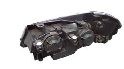 FAROL DIREITO GOLF 2008 A 2013 MASC NEGRA