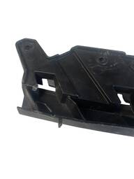 SUPORTE INFERIOR DO FAROL LADO ESQUERDO  CRUZE 2012 2013 201