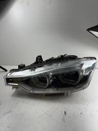 Farol Esquerdo Bmw 320i 2013 À 2018 Detalhe