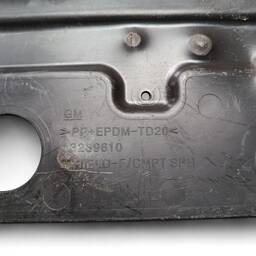 ACABAMENTO PARABARRO DIANTEITRO DIREITO CRUZE 12/16