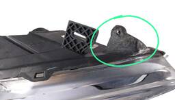 FAROL DIREITO NEW FIESTA 2014/2019 PISCA AMBAR DETALHE