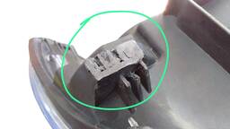 FAROL ESQUERDO FOCUS 2014 A 2015 CROMADO (DETALHES)