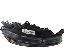 FAROL DIREITO RANGER 2017 A 2023 MASC NEGRA PISCA CRISTAL