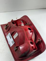 LANTERNA TRASEIRA DIREITA AMAROK 2017 À 2024 