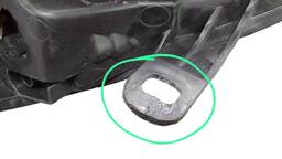 FAROL DIREITO FIESTA 2011 A 2014 AVARIA 