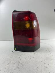 LANTERNA TRASEIRA DIREITA OMEGA 1992 A 1998 TRICOLOR