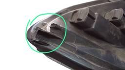 FAROL ESQUERDO SANDERO 2012 2013 A 2014 MASC NEGRA