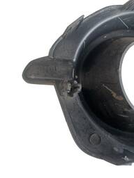 MOLDURA FAROL NEBLINA LADO ESQUERD  MITSUBISHI L200 ORIGINAL