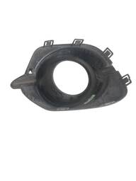 MOLDURA FAROL NEBLINA LADO DIR  MITSUBISHI L200 ORIGINAL