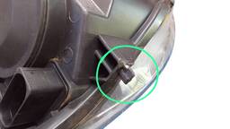 FAROL ESQUERDO FIESTA 2011 A 2014