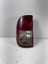 Lanterna Traseira Esquerda Saveiro G3 1998 À 2001
