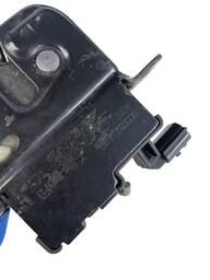 FECHADURA TAMPA TRASEIRA DUSTER 2012 A 2019 C/ SUPORTE TRAVA