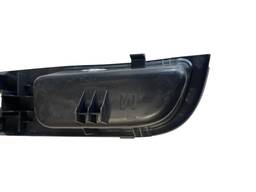 MOLDURA BOTÃO VIDRO TRASEIRO ESQUERDO NISSAN TIIDA 2009 2010