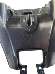 ACABAMENTO TRILHO BANCO D/ESQUERDO LANCER 13/15 6977A183