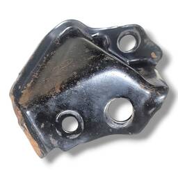 SUPORTE ESQUERDO EIXO FORD KA 1.0 2015 2016 2017 E3B1A112A2