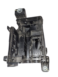 SUPORTE INFERIOR CAIXA DE FUSÍVEIS TRACKER 1.2 TURBO 2024/..