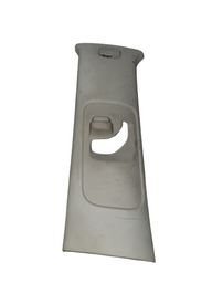 ACABAMENTO COLUNA ESQUERDO TRACKER TURBO 2024/..