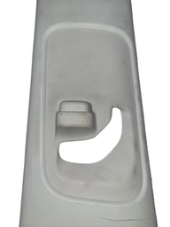 ACABAMENTO COLUNA ESQUERDO TRACKER TURBO 2024/..