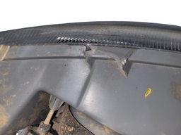 FAROL ESQUERDO CELTA 2001 A 2006 C/DETALHE