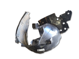 Parabarro Dianteiro Direito Kicks 2024/