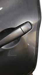 PORTA TRASEIRA ESQUERDA KICKS 2017 A 2024 C/DETALHE