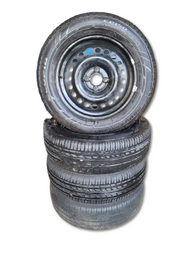 Jogo de Rodas c/Pneu Aro 16 Kicks 2024