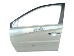 Porta Dianteira Esquerda Yaris 2019 2020 2021/ (Detalhe)