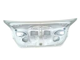 TAMPA TRASEIRA YARIS SEDAN 2019/ (DETALHE)