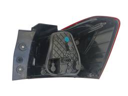 LANTERNA TRASEIRA ESQUERDA SPIN 2019/ BORDA VERMELHA (CANTO)