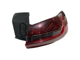 LANTERNA TRASEIRA DIREITA FASTBACK 2022/ (CANTO)