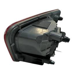 LANTERNA TRASEIRA ESQUERDA CERATO 2010 A 2013 (MALA)