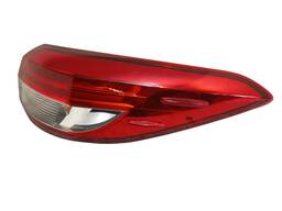 LANTERNA TRASEIRA DIREITA YARIS SEDAN 2019/ (CANTO) LED