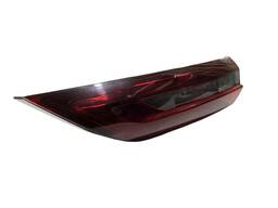 LANTERNA TRASEIRA DIREITA FASTBACK 2022/ (MALA)