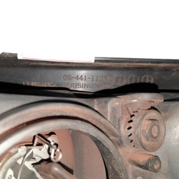 FAROL DIREITO PASSAT ALEMÃO 98 A 00 084411125 COM DETALHE