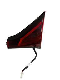 Lanterna Traseira Direita Kicks 2022/ (mala)