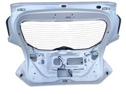 TAMPA TRASEIRA KICKS 2022 2023 2024/ (DETALHE)