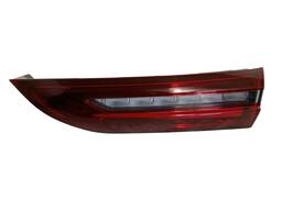 LANTERNA TRASEIRA DIREITA FASTBACK 2022/ (MALA)