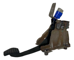 PEDAL EMBREAGEM RENAULT SANDERO LOGAN 1.0 2017 2018 2019
