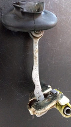 LIMITADOR PORTA TRASEIRA DIREITA VW FOX SPACEFOX 5Z4839249