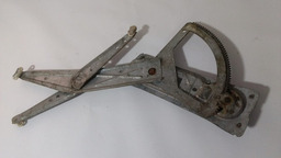 Maquina Vidro Manual Dianteira 4p Corsa Direita 94\16 