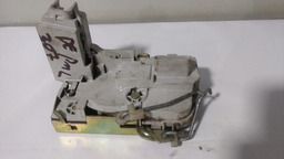 Fechadura Porta Dianteira Esquerda Peugeot 307 