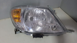 Farol Hilux Srv 2005 2006 2007 2008 Direito Marca Tyc