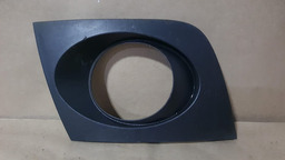 Moldura Farol De Milha Gm Agile Esquerda 2009 A 2013 