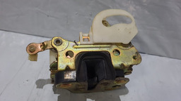 Fechadura Dianteira Esquerda Corsa 2portas  1995 A 2002