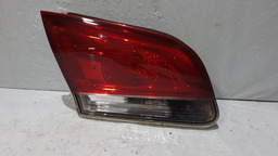 Lanterna Da Tampa Esquerda Siena 2010/2012 Detalhe