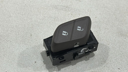 Botão Trava Porta Dianteiro Direito Gm Cruze Ltz 2017 2023