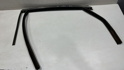 Guia Canaleta Vidro Traseiro Esquerdo Fusion 2013 Á 2017