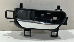Maçaneta Interna Porta Esquerda Nissan Kicks 2017 2019 Usado