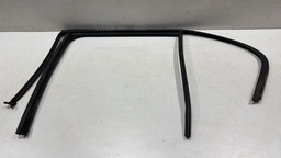 Canaleta Vidro Porta Traseira Esquerda Bmw 120i 2015 2016