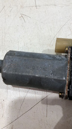 MOTOR VIDRO DIANTEIRO DIREITO CLIO SCENIC MEGANE 0130821721